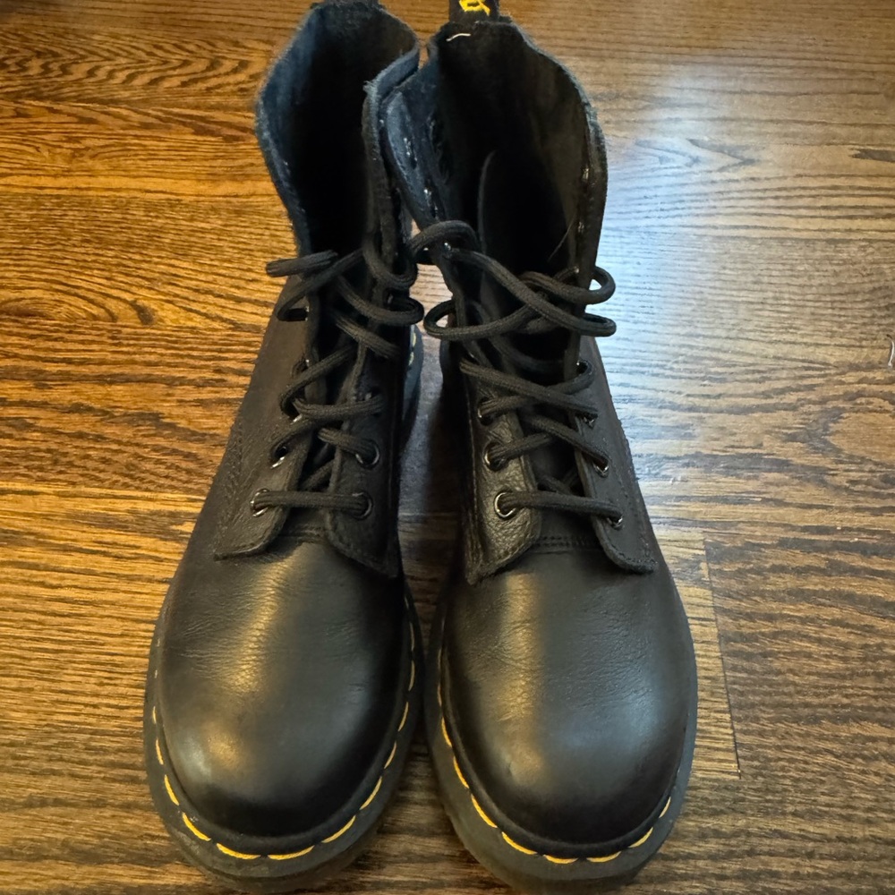 Dr. Martens 1460 Pascal Virginia Leather Lace Up Boots - Size 5